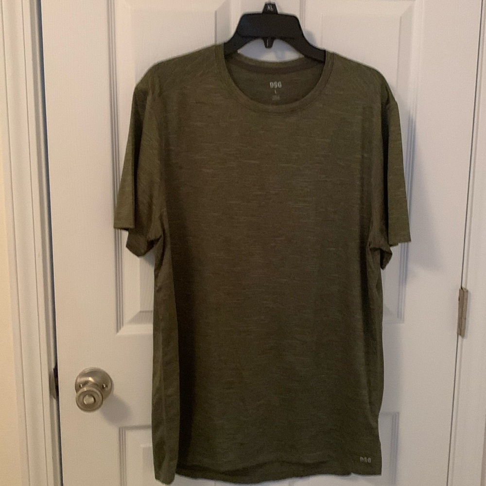 Men’s DSG T-Shirt- Size Large